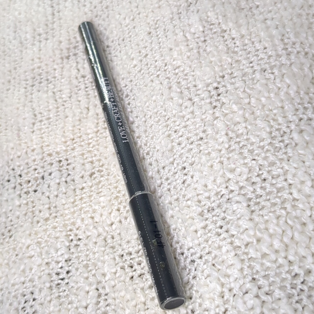 LOVE•CRAFT•BEAUTY Gel Line Eye Pencil in Searchlight, 1.21g/0.042oz - Picture 6 of 9